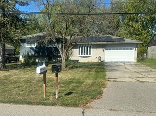 2765 Lovington Dr, Troy, MI 48083