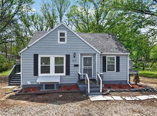6315 E Red Bridge Rd, Kansas City, MO 64134