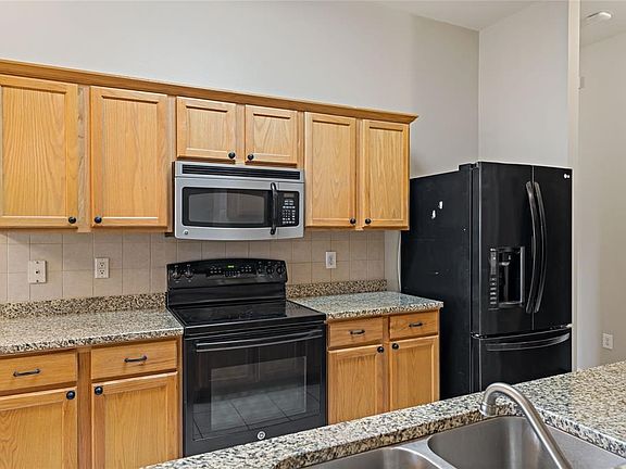 5th image of 15690 Durango Dr