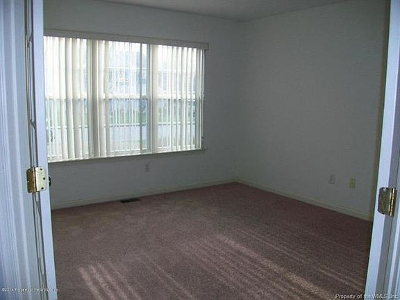 5th image of 104 Brittania Dr