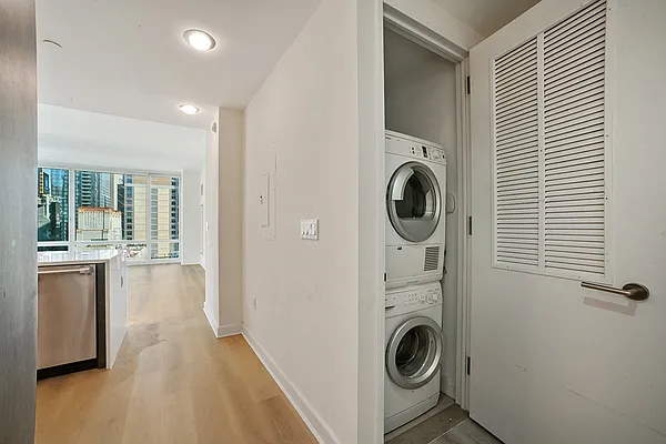 Rented by RELO REDAC INC. | media 19