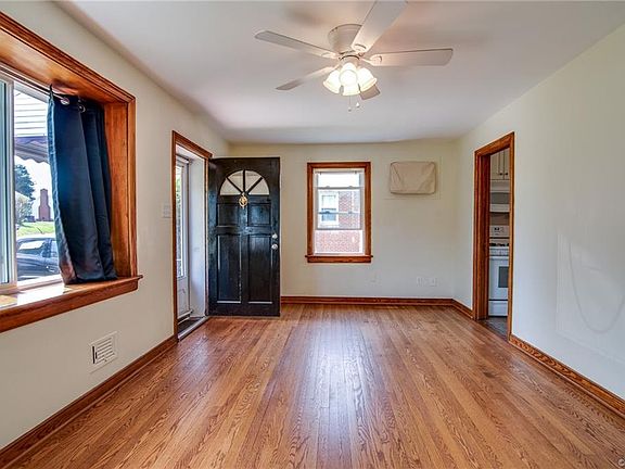 4th image of 1804 Parlow Dr