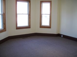 20 Lawson St, Lowell, MA 01851