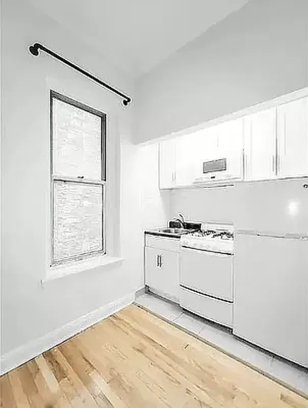 328 West 83rd Street — Photo 2
