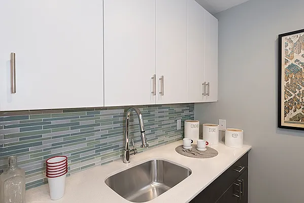 Rented by Greystar | media 18