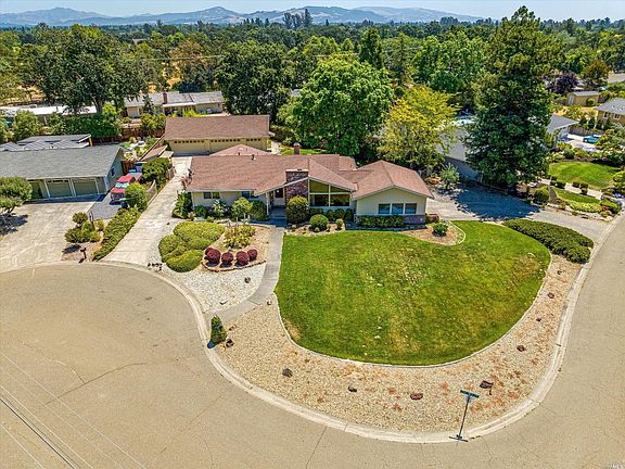 2nd image of 272 Oak Tree Court