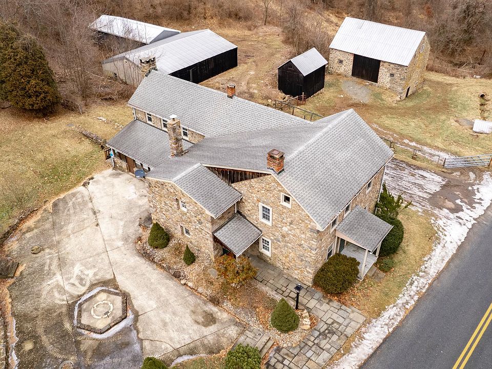 56 Water St, Boyertown, PA 19512 Zillow