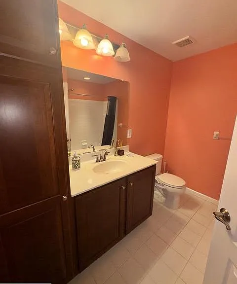 1204 Derry Ln — Photo 38