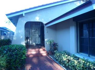 622 Deer Creek Hollows Cir, Deerfield Beach, FL 33442
