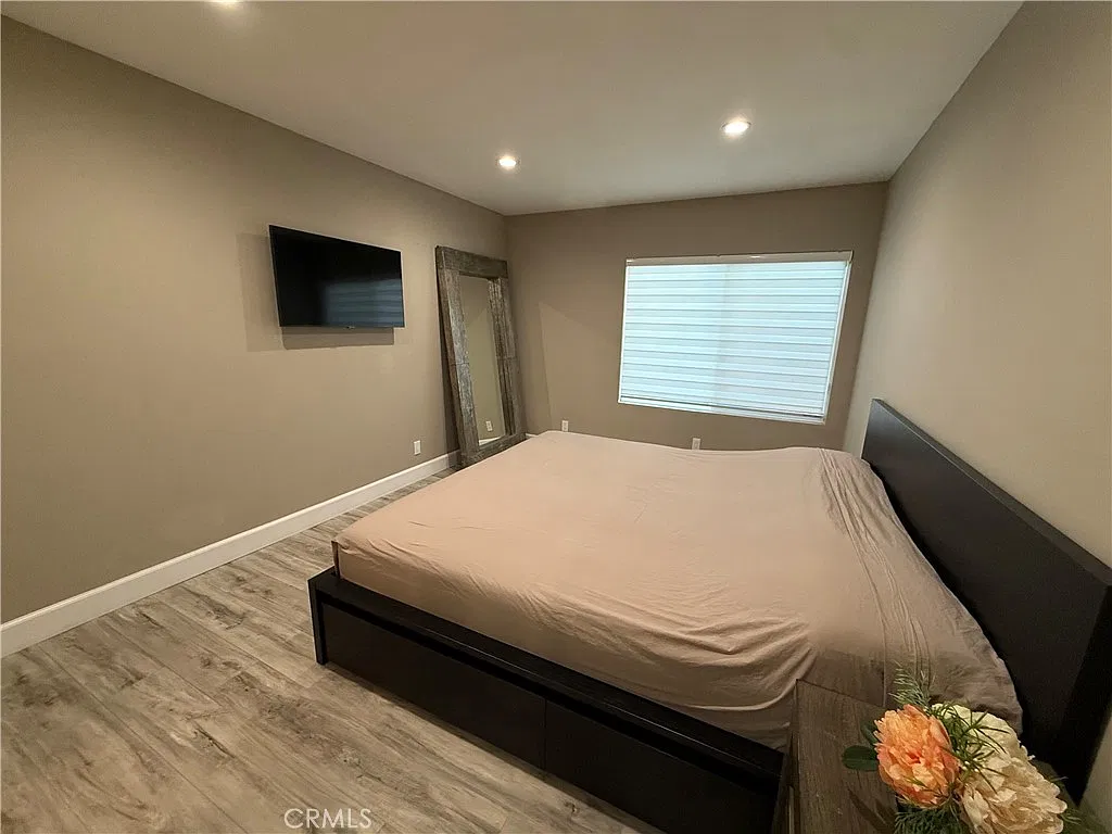 2 bed, 1.5 bath, 800 sqft, $3,000 — Photo 4
