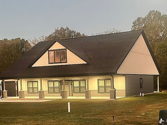 3rd image of 213 W Lakeview Dr