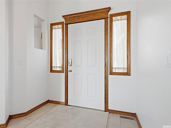 3rd image of 11330 Wascana MEADOWS