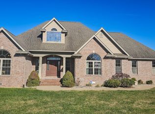 1104 Maridon Ave, Carterville, IL 62918