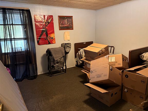 5th image of 604 E South St