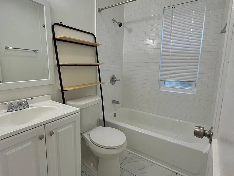 1711 Valley Ave #A — Photo 13