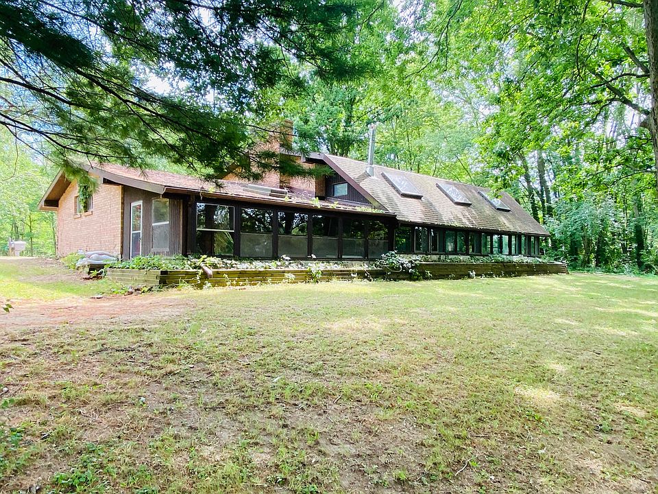 1st image of 9090 Lake Forest Dr