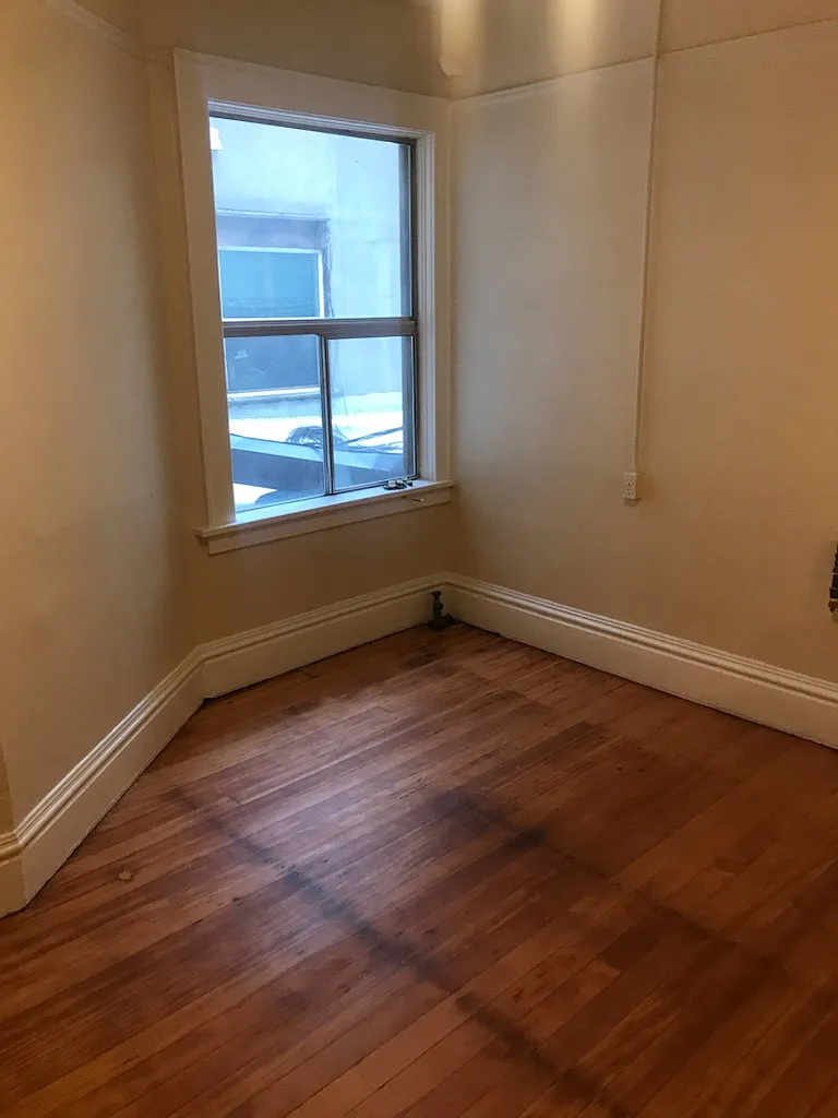Studio, 130 sqft, $600 — Photo 4