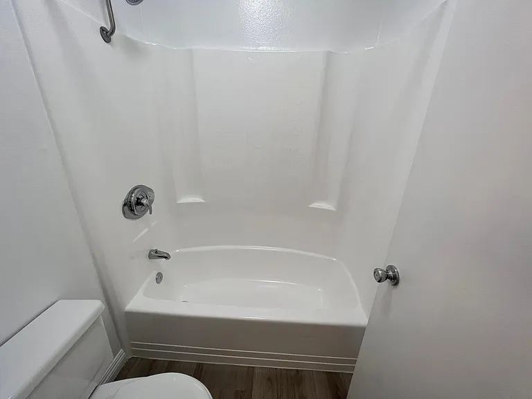 Beachwood Village Apartments — Photo 112