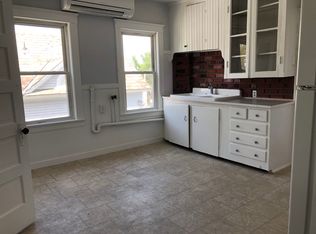 18 Foster St APT 2R, Webster, MA 01570