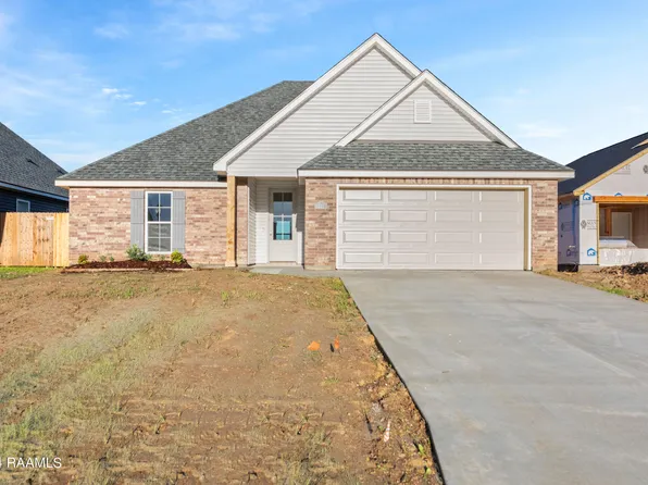 111 Harvest Ln, Abbeville, LA 70510