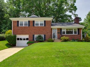 5904 4th Rd N, Arlington, VA 22203