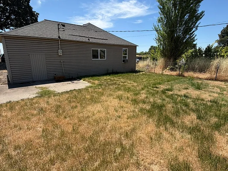 3435 Kathryn Ave NE — Photo 27