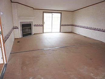 2nd image of 307 McConnell St
