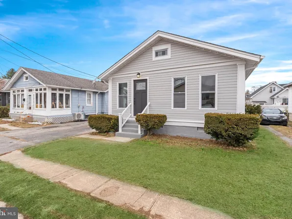 209 W Summit Ave, Wilmington, DE 19804