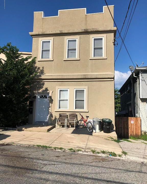 1st image of 123 Arthur Ave Fl 1