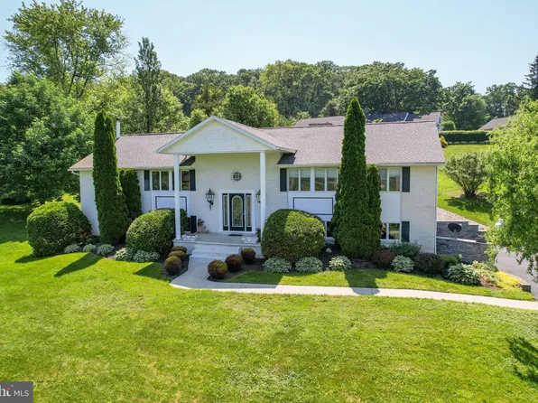 555 Laurel Ter, York, PA 17406