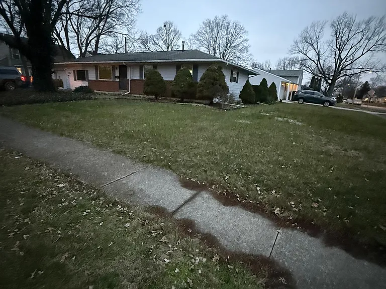 2275 Wadsworth Dr — Photo 3