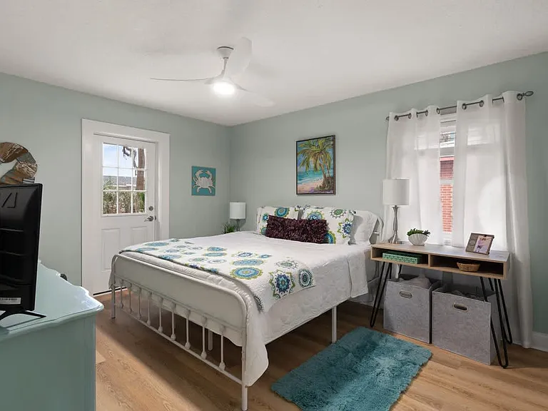 1105 Grant St — Photo 11