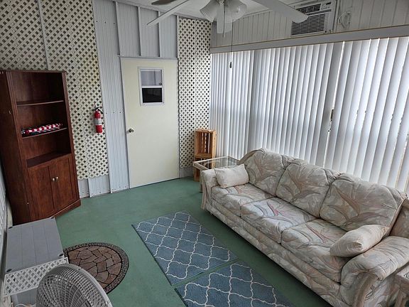 3rd image of 2915 Roger Street
