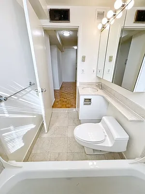 Rented by Royal Operation System | media 20
