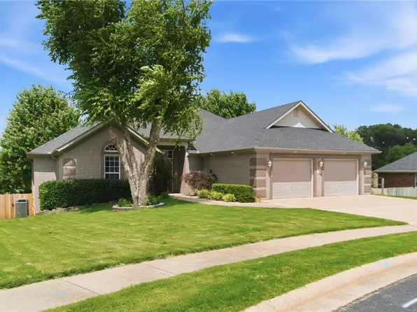 304 SW Duke Ave, Bentonville, AR 72712