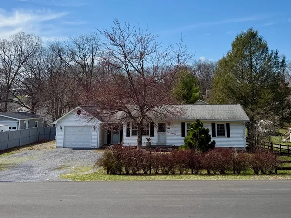 205 Lauck Dr, Winchester, VA 22603