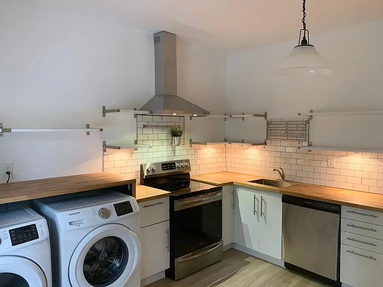 687 Durant Pl NE #4 — Photo 11