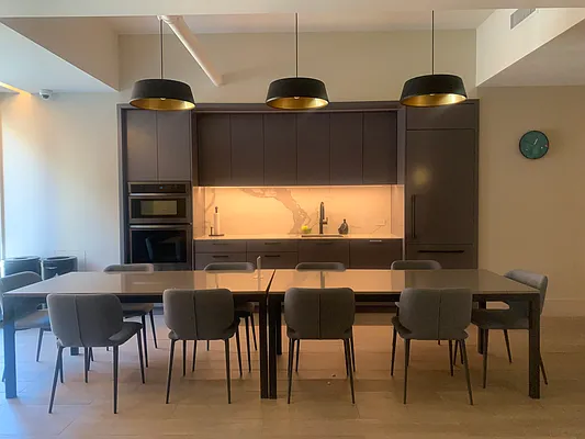 Rented by R New York | media 4