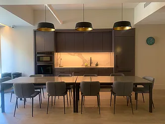 Rented by R New York