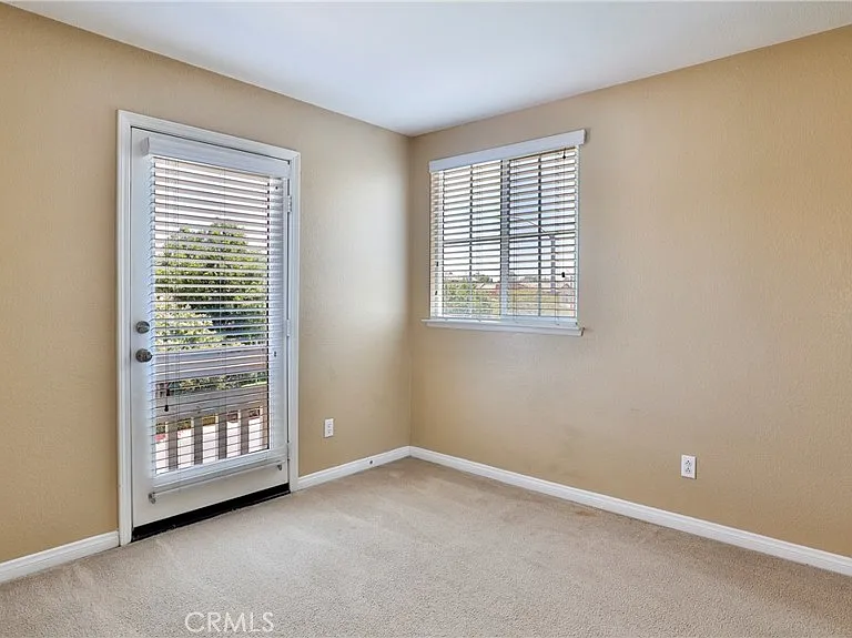 1765 Yvonne Ct — Photo 34