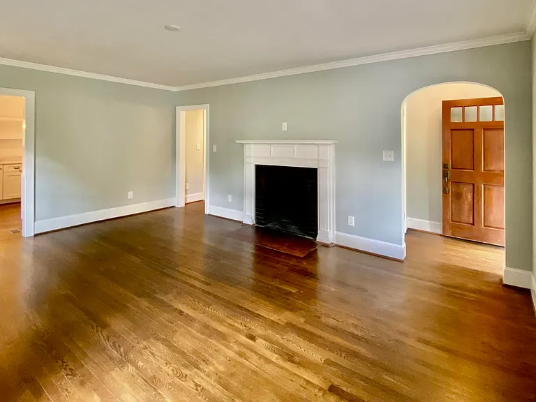 1317 Vickers Ave — Photo 6