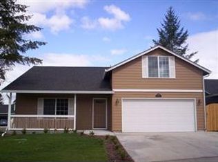 902 Arthur Ave, Cottage Grove, OR 97424