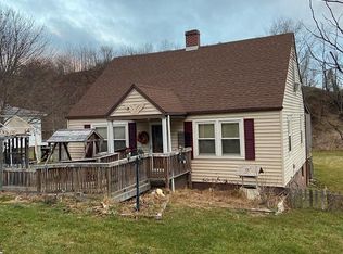 20 Quarry Rd, Fries, VA 24330
