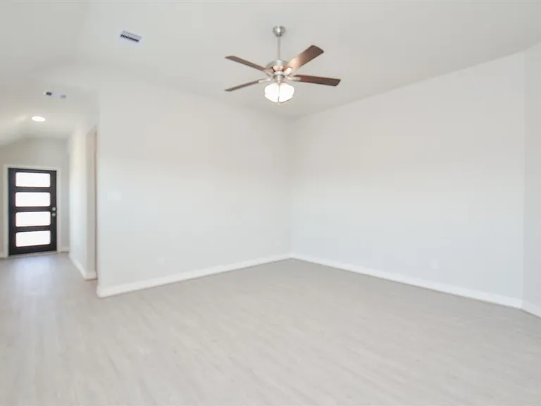 7402 Sunlit Harbor Dr — Photo 20