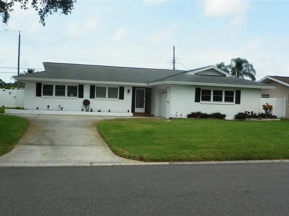 13777 Trinidad Dr, Seminole, FL 33776