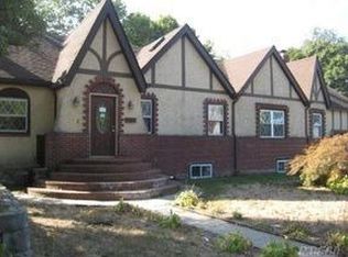 74 Liberty St, Deer Park, NY 11729