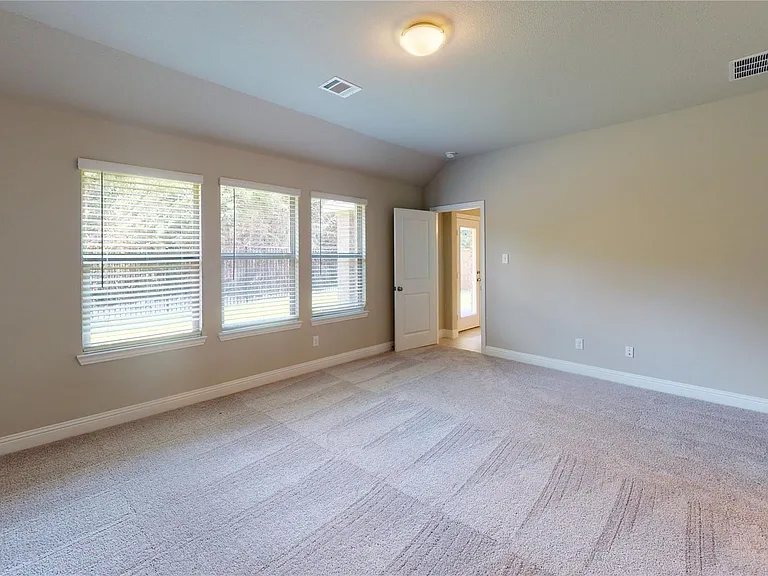 1420 Elizabeth St — Photo 7