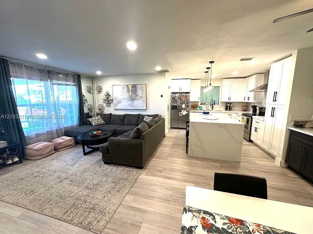Midland 1st Add — Photo 4