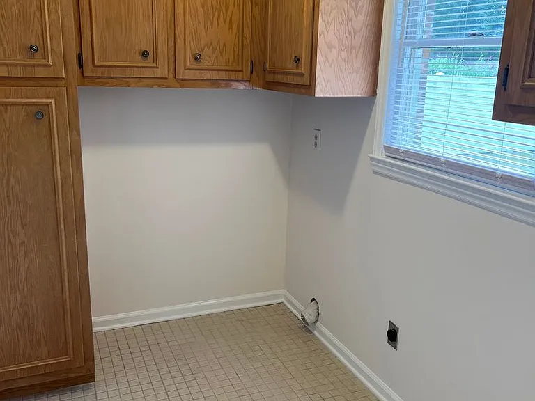 109 Erskine Dr — Photo 5