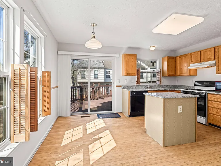 8224 Spadderdock Way — Photo 7